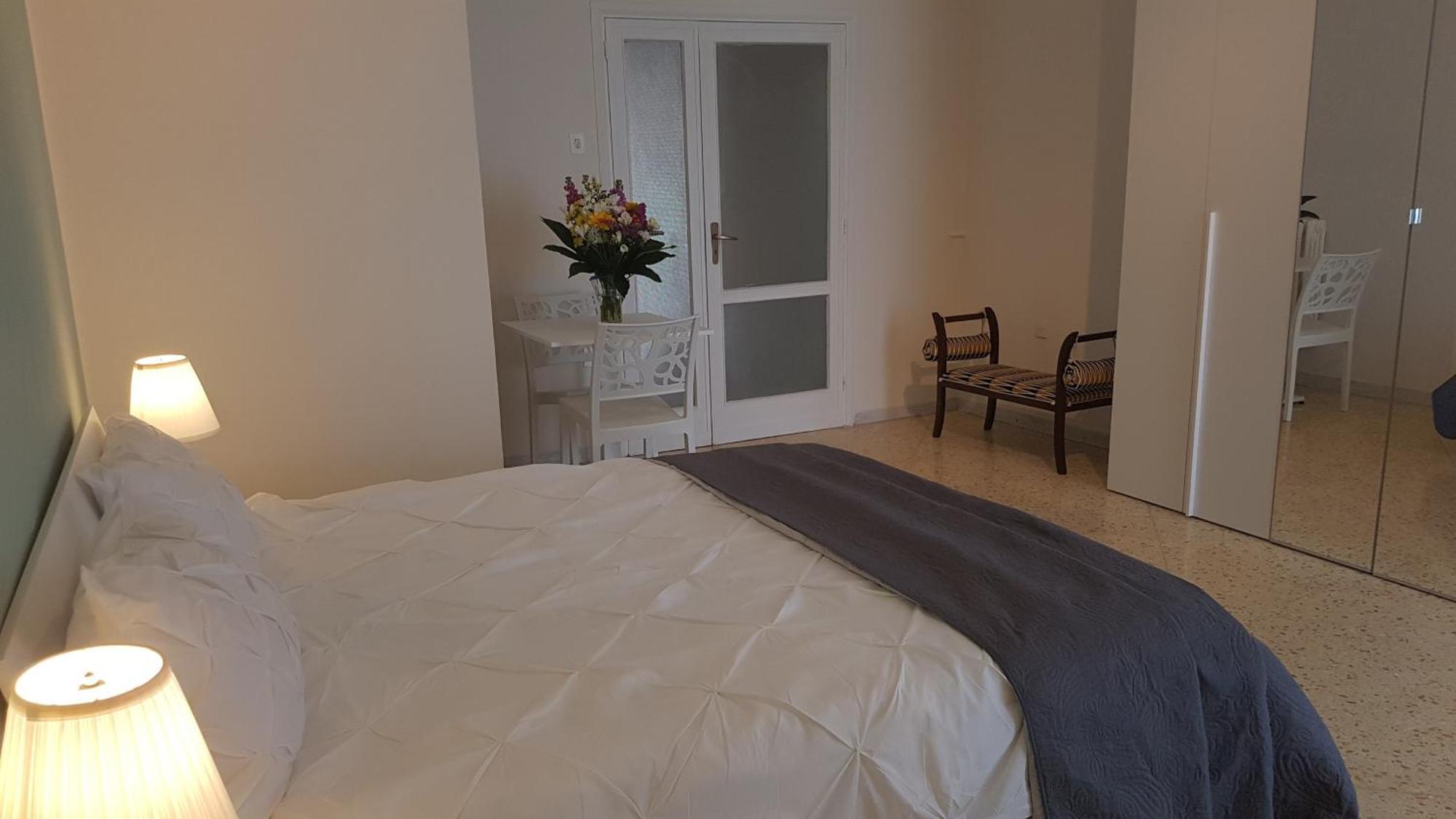 Residenze Benedetto Croce Hotel Bari Luaran gambar